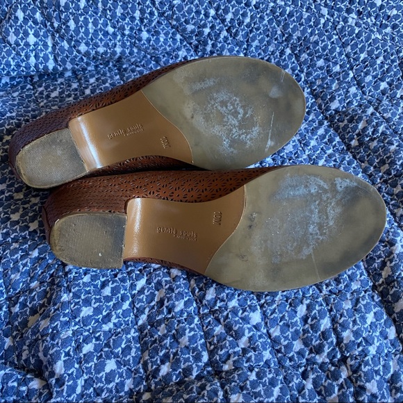 Gentle Souls by Kenneth Cole Post Laser-Cut Leather Mules Saddle - Picture 15 of 15